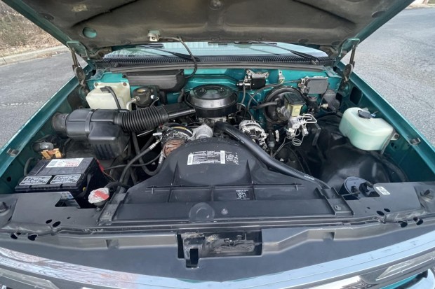 1994 Chevrolet K1500 Silverado 4×4 5-Speed