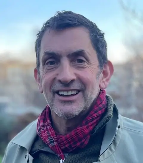 Justin Rowlatt profile image