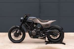 Yamaha XSR700 street tracker by Crooked Motorcycles